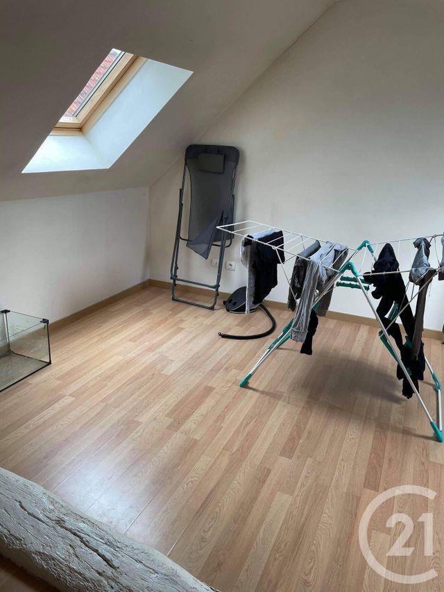 Afficher la photo en grand Appartement F2 à vendre - 2 pièces - 52.0 m2 - VILLENEUVE SOUS DAMMARTIN - 77 - ILE-DE-FRANCE - Century 21 Gp Immobilier