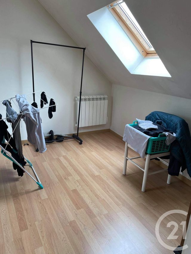 Afficher la photo en grand Appartement F2 à vendre - 2 pièces - 52.0 m2 - VILLENEUVE SOUS DAMMARTIN - 77 - ILE-DE-FRANCE - Century 21 Gp Immobilier