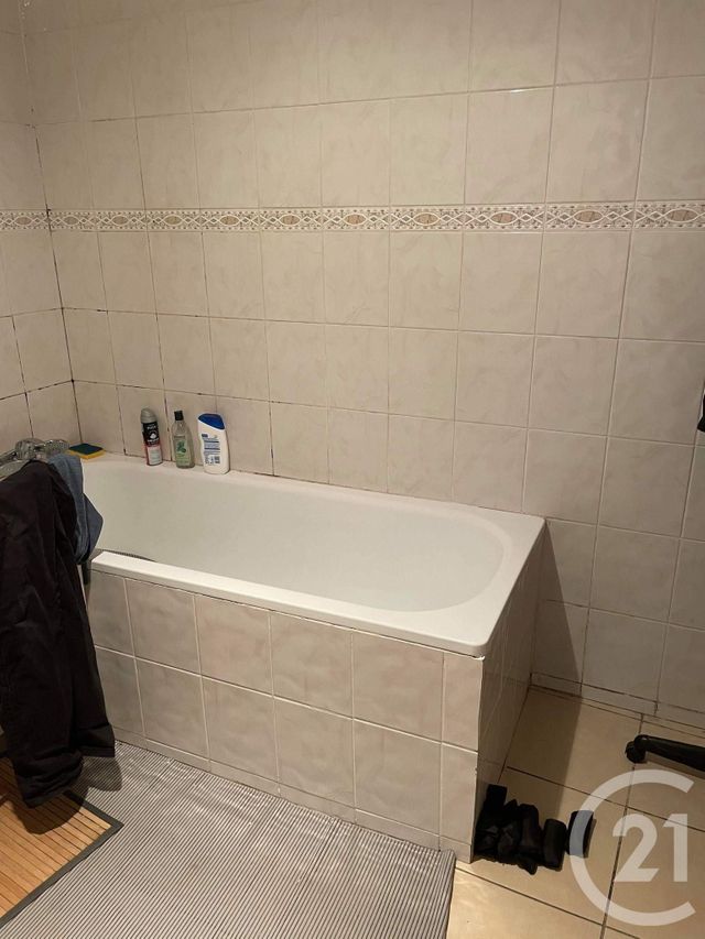 Afficher la photo en grand Appartement F2 à vendre - 2 pièces - 52.0 m2 - VILLENEUVE SOUS DAMMARTIN - 77 - ILE-DE-FRANCE - Century 21 Gp Immobilier