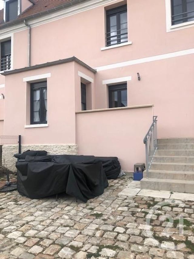 Studio à louer - 1 pièce - 32.0 m2 - LONGPERRIER - 77 - ILE-DE-FRANCE - Century 21 Gp Immobilier