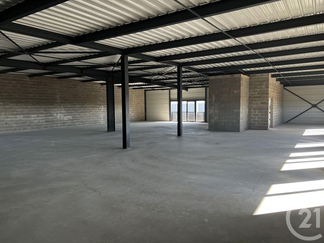 Afficher la photo en grand entreprise à louer - 2422.0 m2 - LE MESNIL AMELOT - 77 - ILE-DE-FRANCE - Century 21 Gp Immobilier