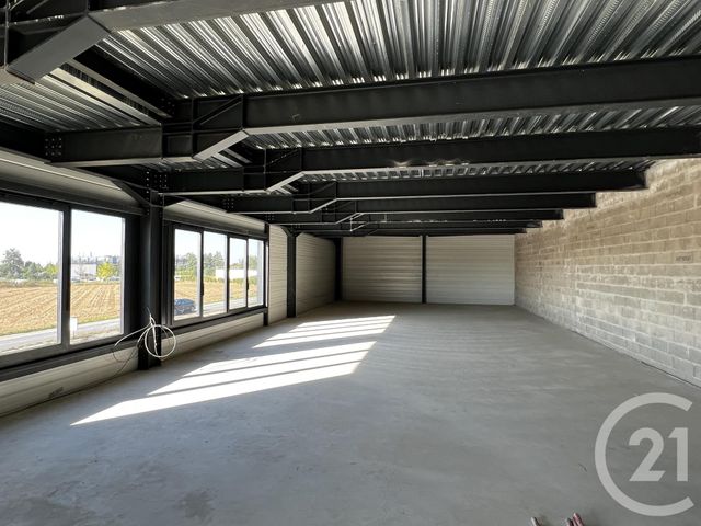 Afficher la photo en grand entreprise à louer - 717.0 m2 - LE MESNIL AMELOT - 77 - ILE-DE-FRANCE - Century 21 Gp Immobilier