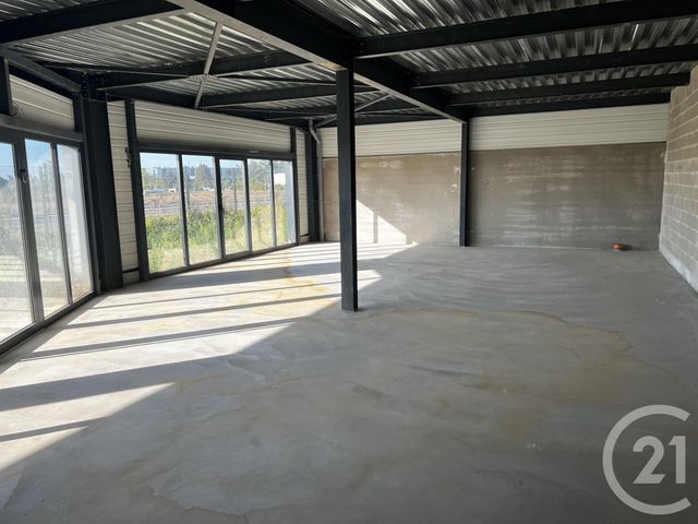 Afficher la photo en grand entreprise à louer - 717.0 m2 - LE MESNIL AMELOT - 77 - ILE-DE-FRANCE - Century 21 Gp Immobilier