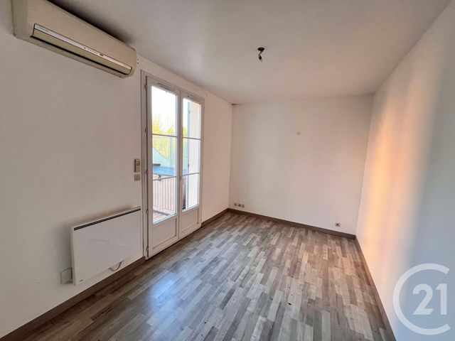 Afficher la photo en grand Appartement F3 à vendre - 3 pièces - 74.13 m2 - DAMMARTIN EN GOELE - 77 - ILE-DE-FRANCE - Century 21 Gp Immobilier