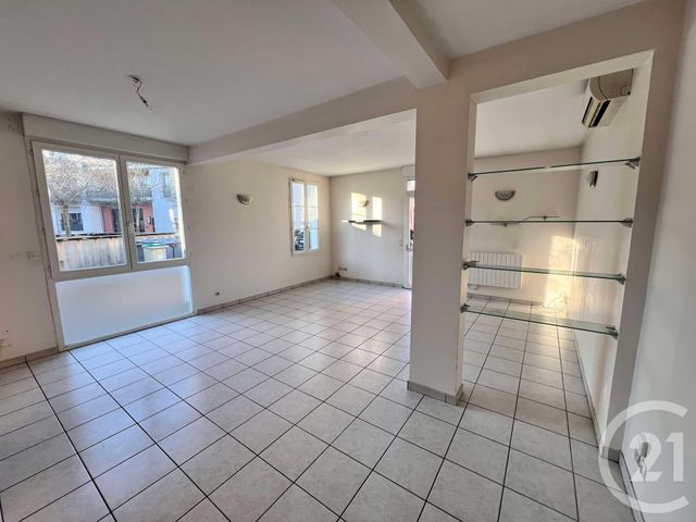 Afficher la photo en grand Appartement F3 à vendre - 3 pièces - 74.13 m2 - DAMMARTIN EN GOELE - 77 - ILE-DE-FRANCE - Century 21 Gp Immobilier