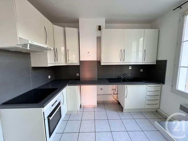 Afficher la photo en grand Appartement F3 à vendre - 3 pièces - 74.13 m2 - DAMMARTIN EN GOELE - 77 - ILE-DE-FRANCE - Century 21 Gp Immobilier