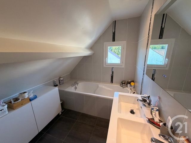 maison à vendre - 5 pièces - 102.5 m2 - MOUSSY LE VIEUX - 77 - ILE-DE-FRANCE - Century 21 Gp Immobilier