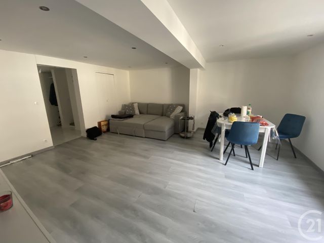 Afficher la photo en grand immeuble à vendre - 300.0 m2 - DAMMARTIN EN GOELE - 77 - ILE-DE-FRANCE - Century 21 Gp Immobilier