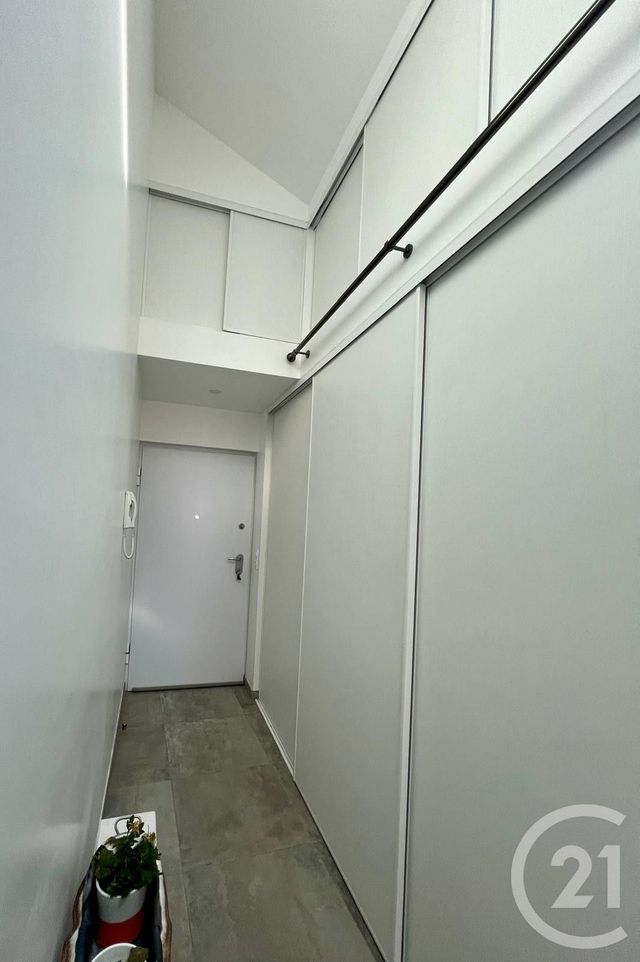 Appartement F2 à louer - 2 pièces - 60.65 m2 - CLAYE SOUILLY - 77 - ILE-DE-FRANCE - Century 21 Gp Immobilier