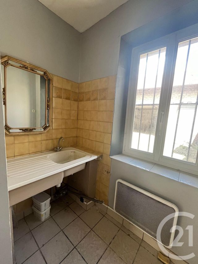 Appartement Local à louer - 1 pièce - 35.0 m2 - JUILLY - 77 - ILE-DE-FRANCE - Century 21 Gp Immobilier