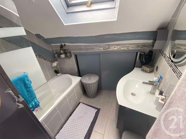 Appartement F3 à vendre - 3 pièces - 56.4 m2 - VILLENEUVE SOUS DAMMARTIN - 77 - ILE-DE-FRANCE - Century 21 Gp Immobilier