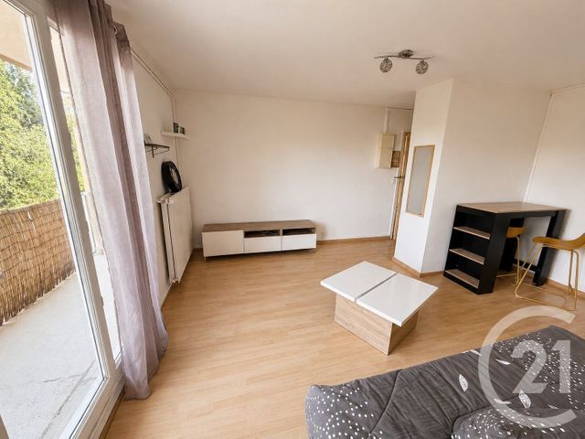 Appartement Studio à vendre - 1 pièce - 28.0 m2 - LE PLESSIS BELLEVILLE - 60 - PICARDIE - Century 21 Gp Immobilier