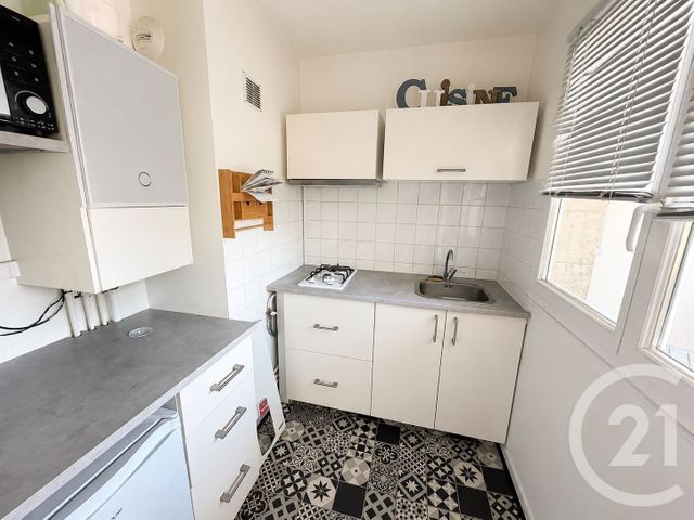 Appartement Studio à vendre - 1 pièce - 28.0 m2 - LE PLESSIS BELLEVILLE - 60 - PICARDIE - Century 21 Gp Immobilier