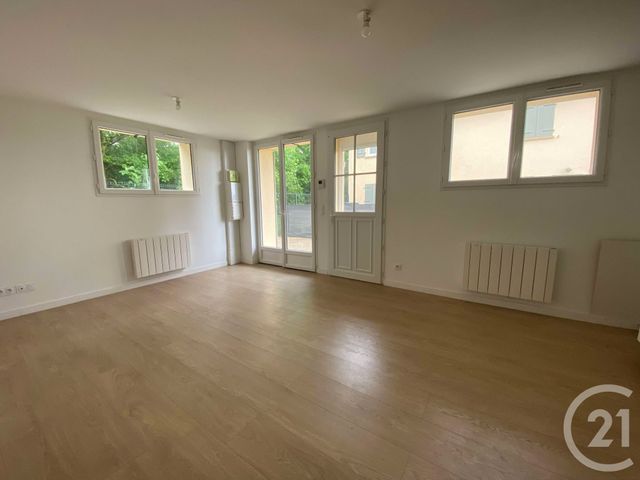 Appartement Studio à vendre - 1 pièce - 27.0 m2 - LONGPERRIER - 77 - ILE-DE-FRANCE - Century 21 Gp Immobilier