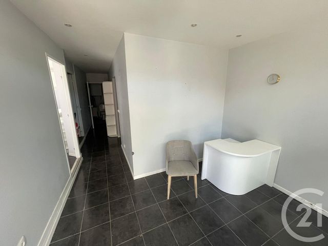 Afficher la photo en grand immeuble à vendre - 200.0 m2 - DAMMARTIN EN GOELE - 77 - ILE-DE-FRANCE - Century 21 Gp Immobilier