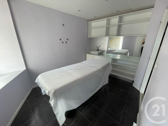 Afficher la photo en grand immeuble à vendre - 200.0 m2 - DAMMARTIN EN GOELE - 77 - ILE-DE-FRANCE - Century 21 Gp Immobilier