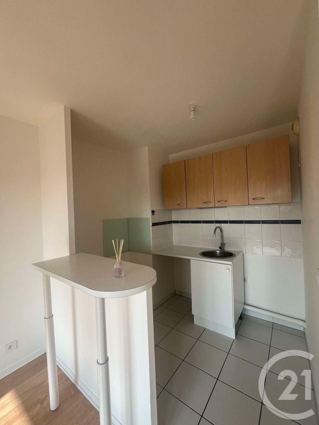 Afficher la photo en grand Appartement F2 à louer - 2 pièces - 35.4 m2 - MEAUX - 77 - ILE-DE-FRANCE - Century 21 Gp Immobilier