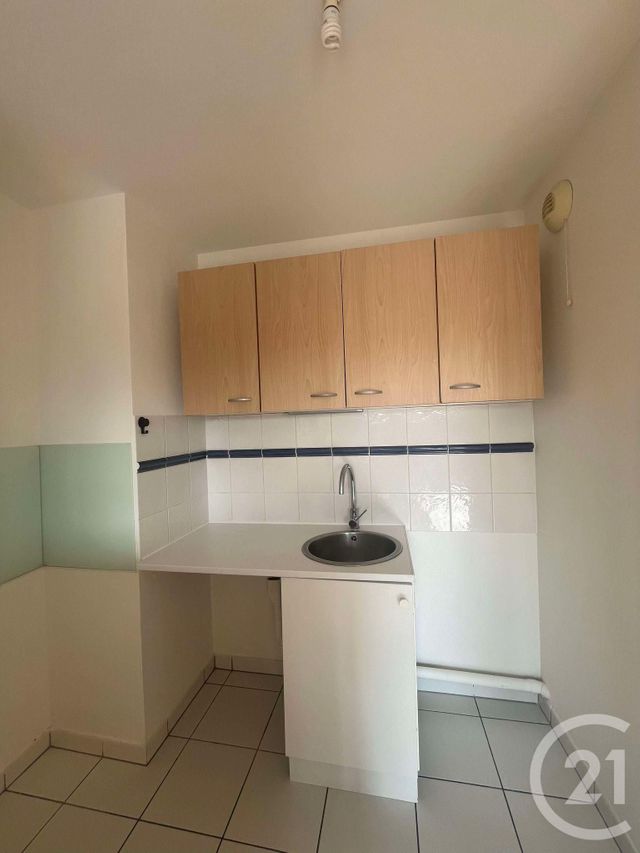 Afficher la photo en grand Appartement F2 à louer - 2 pièces - 35.4 m2 - MEAUX - 77 - ILE-DE-FRANCE - Century 21 Gp Immobilier
