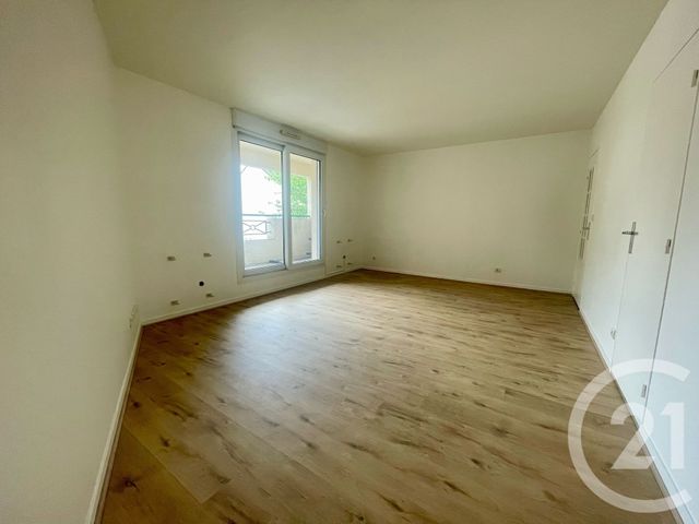 Afficher la photo en grand Appartement Studio à louer - 1 pièce - 33.84 m2 - CLAYE SOUILLY - 77 - ILE-DE-FRANCE - Century 21 Gp Immobilier