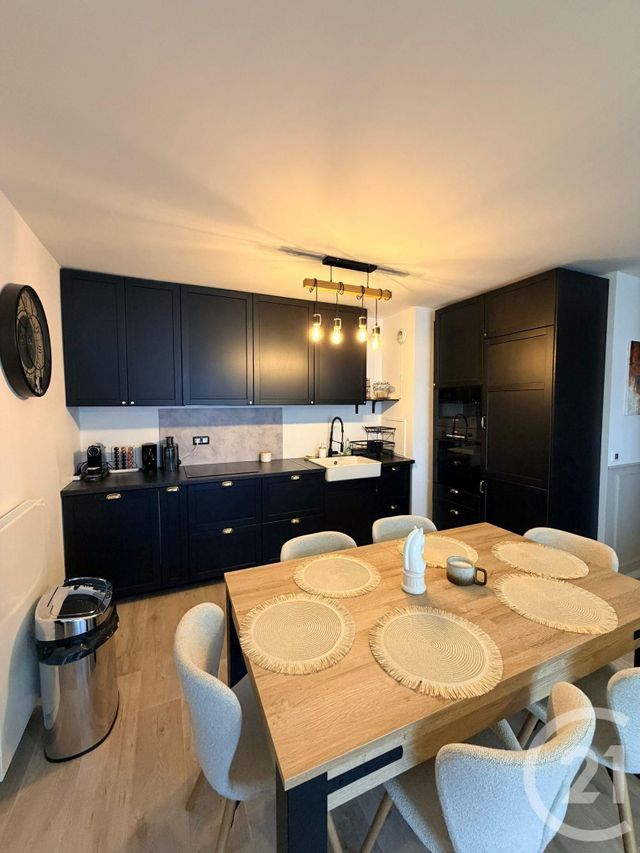 Appartement F4 à vendre - 4 pièces - 80.43 m2 - MOUSSY LE VIEUX - 77 - ILE-DE-FRANCE - Century 21 Gp Immobilier