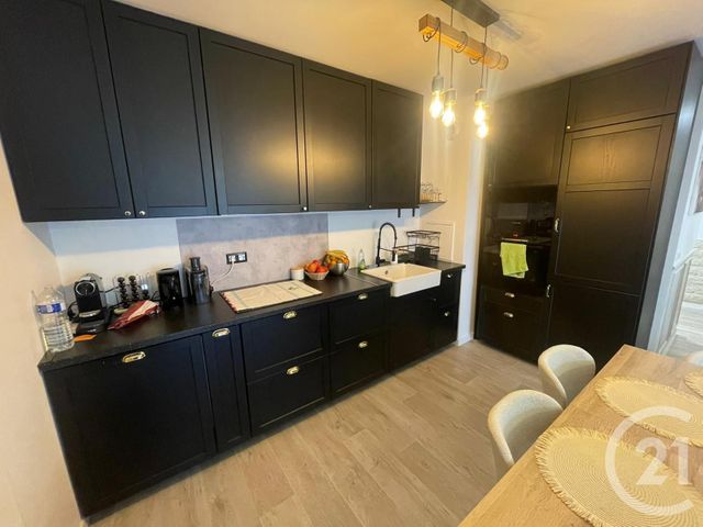 Appartement F4 à vendre - 4 pièces - 80.43 m2 - MOUSSY LE VIEUX - 77 - ILE-DE-FRANCE - Century 21 Gp Immobilier