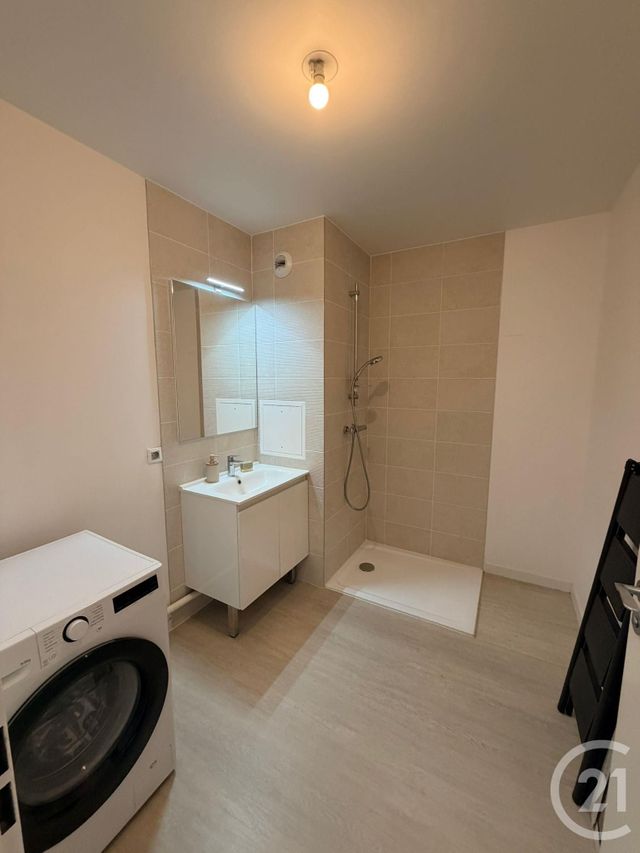 Appartement F4 à vendre - 4 pièces - 80.43 m2 - MOUSSY LE VIEUX - 77 - ILE-DE-FRANCE - Century 21 Gp Immobilier