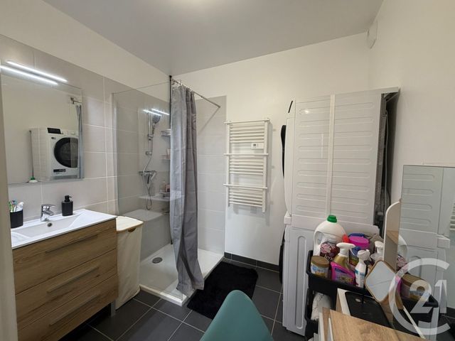 Appartement F2 à louer - 2 pièces - 46.95 m2 - LONGPERRIER - 77 - ILE-DE-FRANCE - Century 21 Gp Immobilier