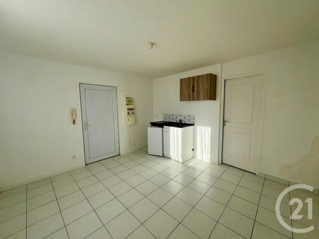 Appartement Studio à louer - 1 pièce - 18.48 m2 - PENCHARD - 77 - ILE-DE-FRANCE - Century 21 Gp Immobilier