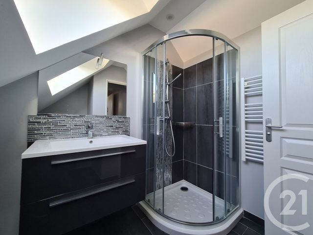 Appartement Duplex à louer - 4 pièces - 65.65 m2 - MESSY - 77 - ILE-DE-FRANCE - Century 21 Gp Immobilier