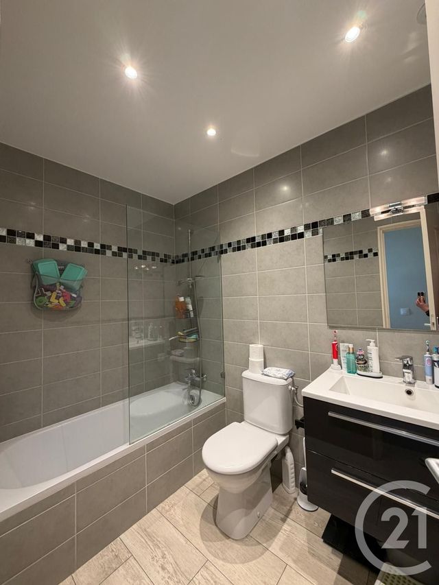 Appartement Duplex à louer - 4 pièces - 65.65 m2 - MESSY - 77 - ILE-DE-FRANCE - Century 21 Gp Immobilier