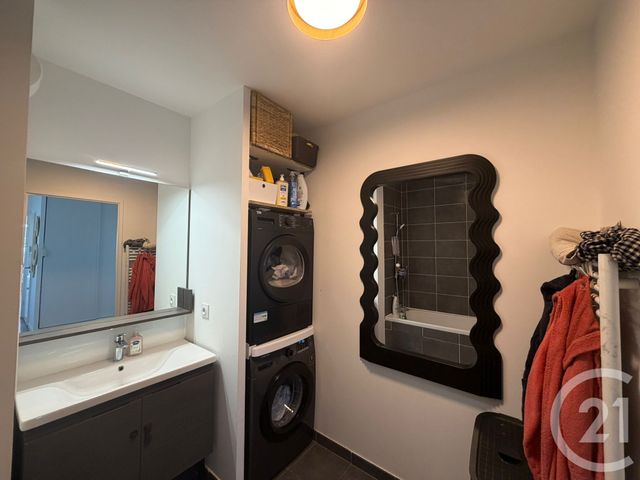 Appartement F3 à louer - 3 pièces - 65.0 m2 - OTHIS - 77 - ILE-DE-FRANCE - Century 21 Gp Immobilier