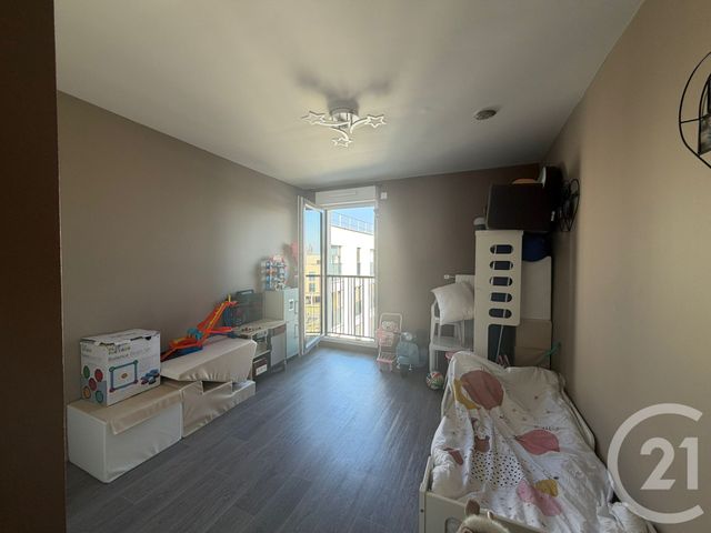 Appartement F3 à louer - 3 pièces - 65.0 m2 - OTHIS - 77 - ILE-DE-FRANCE - Century 21 Gp Immobilier