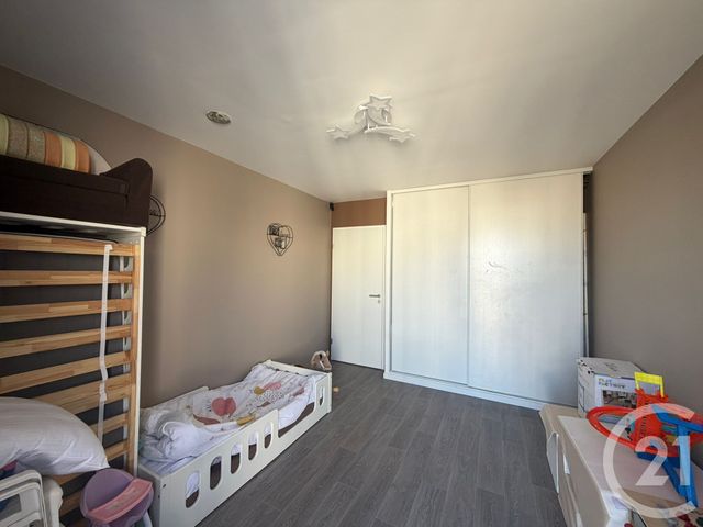 Appartement F3 à louer - 3 pièces - 65.0 m2 - OTHIS - 77 - ILE-DE-FRANCE - Century 21 Gp Immobilier