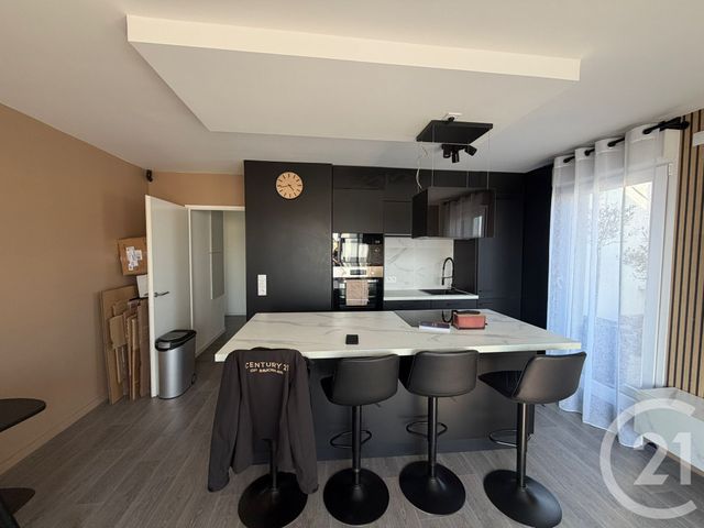 Appartement F3 à louer - 3 pièces - 65.0 m2 - OTHIS - 77 - ILE-DE-FRANCE - Century 21 Gp Immobilier