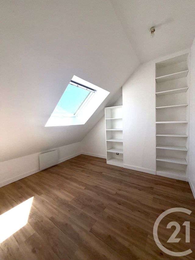 Appartement F3 à louer - 3 pièces - 59.0 m2 - LE PLESSIS BELLEVILLE - 60 - PICARDIE - Century 21 Gp Immobilier