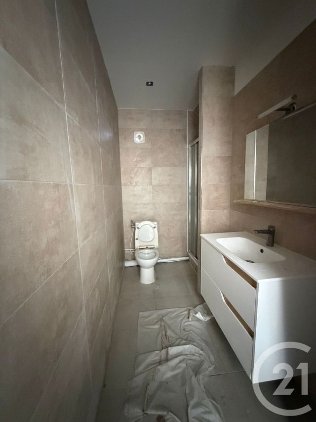 Appartement F3 à louer - 3 pièces - 35.5 m2 - LE PLESSIS BELLEVILLE - 60 - PICARDIE - Century 21 Gp Immobilier