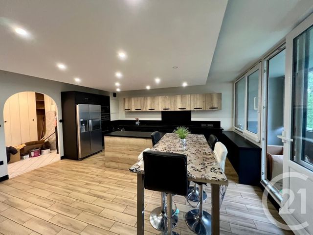 Appartement F4 à louer - 4 pièces - 81.8 m2 - MEAUX - 77 - ILE-DE-FRANCE - Century 21 Gp Immobilier