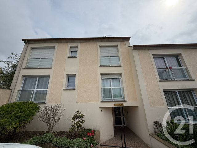 Appartement Studio à louer MOUSSY LE VIEUX