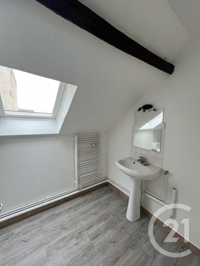 Appartement F2 à louer - 2 pièces - 30.03 m2 - JUILLY - 77 - ILE-DE-FRANCE - Century 21 Gp Immobilier