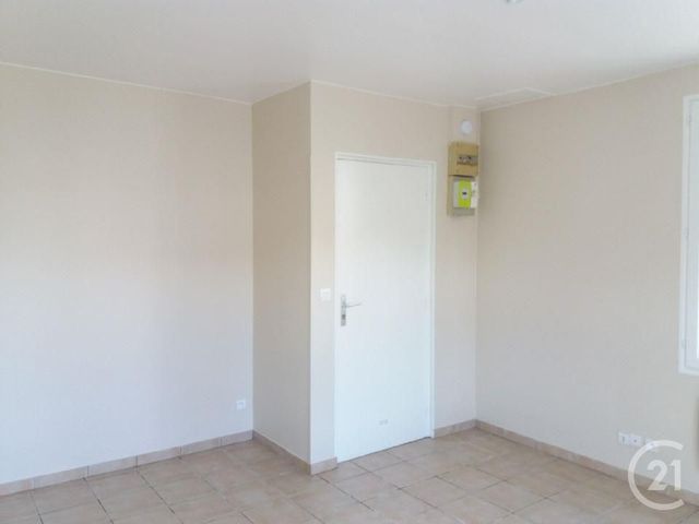 Appartement Studio à louer - 1 pièce - 19.17 m2 - ST SOUPPLETS - 77 - ILE-DE-FRANCE - Century 21 Gp Immobilier