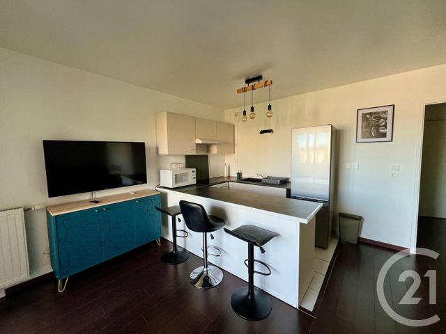 Appartement F2 à louer - 2 pièces - 40.7 m2 - VILLENOY - 77 - ILE-DE-FRANCE - Century 21 Gp Immobilier