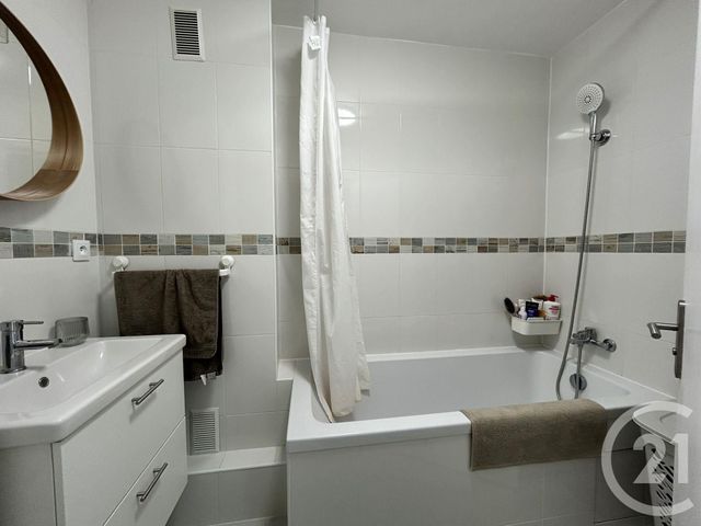 Appartement F3 à vendre - 3 pièces - 61.0 m2 - MITRY MORY - 77 - ILE-DE-FRANCE - Century 21 Gp Immobilier