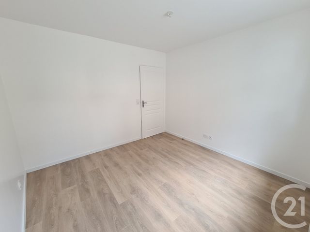 Appartement F2 à louer - 2 pièces - 39.99 m2 - CLAYE SOUILLY - 77 - ILE-DE-FRANCE - Century 21 Gp Immobilier
