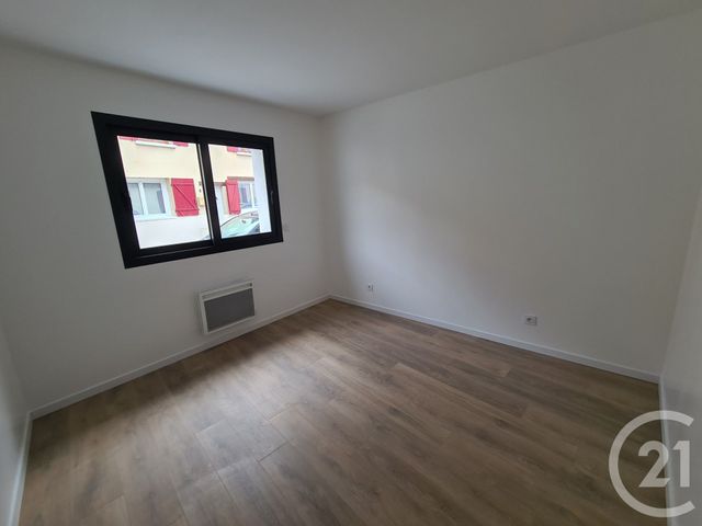 Appartement F2 à louer - 2 pièces - 39.99 m2 - CLAYE SOUILLY - 77 - ILE-DE-FRANCE - Century 21 Gp Immobilier