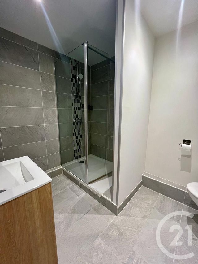 Appartement Studio à louer - 1 pièce - 28.45 m2 - LE PLESSIS BELLEVILLE - 60 - PICARDIE - Century 21 Gp Immobilier