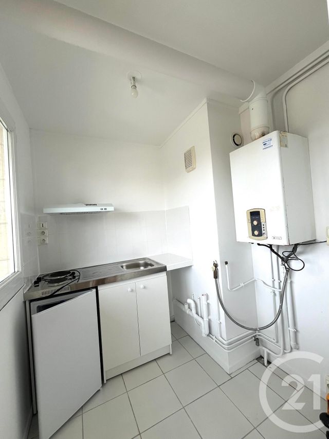 Appartement Studio à louer - 1 pièce - 28.61 m2 - LE PLESSIS BELLEVILLE - 60 - PICARDIE - Century 21 Gp Immobilier
