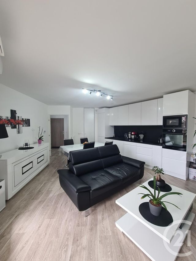 Appartement F2 à louer - 2 pièces - 44.82 m2 - LE PLESSIS BELLEVILLE - 60 - PICARDIE - Century 21 Gp Immobilier