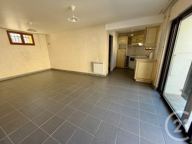 Appartement F3 à vendre - 3 pièces - 50.45 m2 - DAMMARTIN EN GOELE - 77 - ILE-DE-FRANCE - Century 21 Gp Immobilier