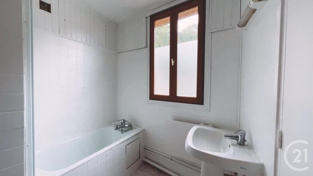 Appartement F3 à louer - 3 pièces - 54.24 m2 - PROVINS - 77 - ILE-DE-FRANCE - Century 21 Gp Immobilier
