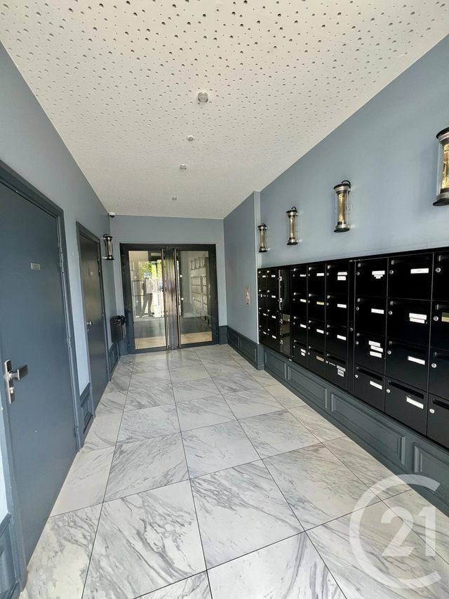 Appartement Studio à louer - 1 pièce - 23.87 m2 - MEAUX - 77 - ILE-DE-FRANCE - Century 21 Gp Immobilier